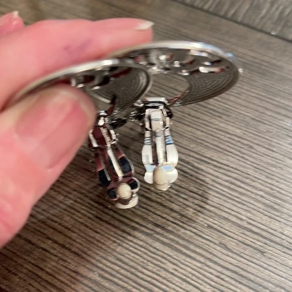 Vintage Silver-tone Door Knocker Clip Earrings, Floral Design - Picture 7 of 13